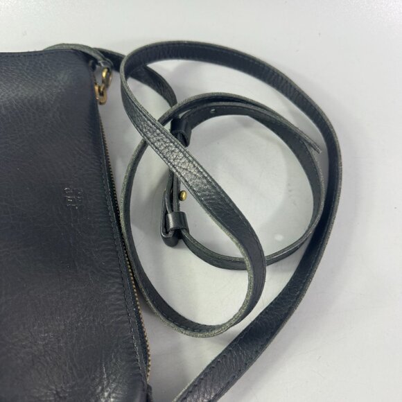 Madewell Simple Black Leather Slim Crossbody Bag - Picture 7 of 15